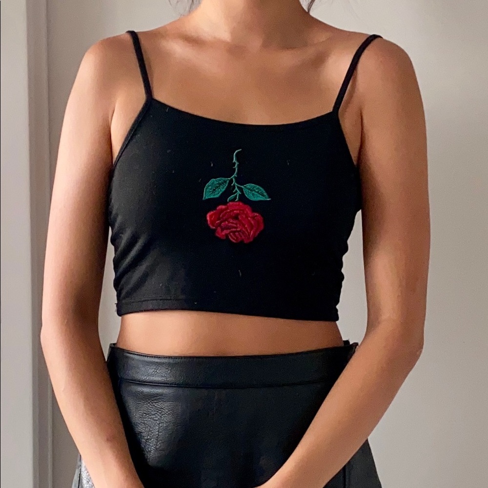 Black Crop w Rose